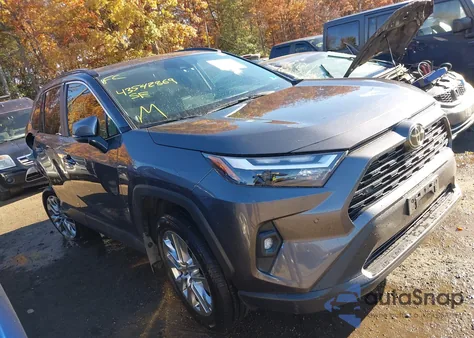 2024 Toyota Rav4 Xle Premium из США, поврежденный, VIN 2T3A1RFV2RC488449